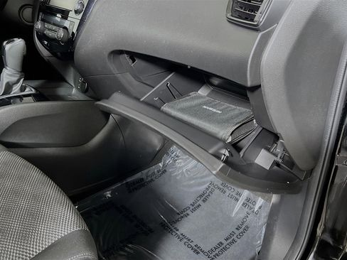 Used 2017 Nissan Rogue Sport SV w/ SV Premium Package image 35