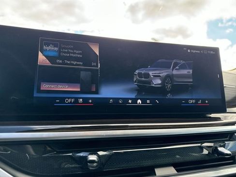 Used 2025 BMW X7 xDrive40i AWD/4WD image 7