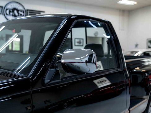 Used 1988 Chevrolet Silverado 1500 4x4 Regular Cab image 31