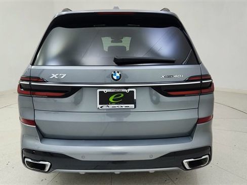 Used 2023 BMW X7 xDrive40i w/ M Sport Package image 5