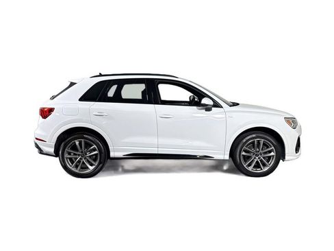 Certified 2025 Audi Q3 2.0T Premium w/ Convenience Package AWD/4WD image 6