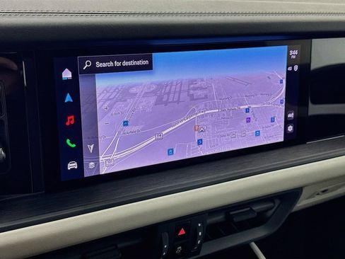 Certified 2025 Porsche Cayenne GTS AWD/4WD image 19