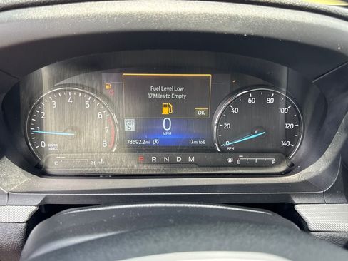 Used 2021 Ford Explorer XLT w/ Equipment Group 202A AWD/4WD image 21