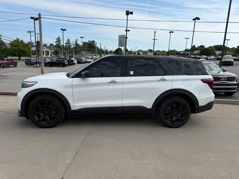 Used 2022 Ford Explorer ST w/ Equipment Group 401A AWD/4WD image 9