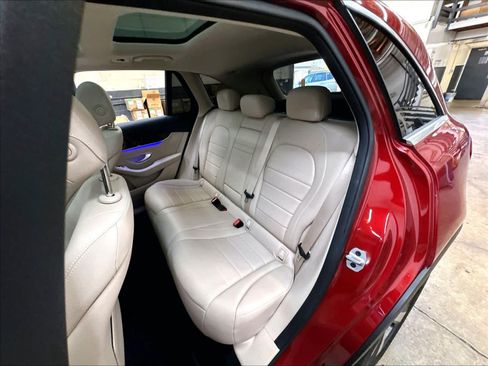 Used 2022 Mercedes-Benz GLC 300 4MATIC image 28