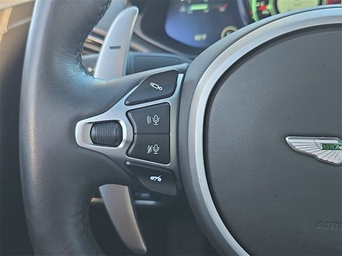 Used 2020 Aston Martin V8 Vantage Coupe image 17