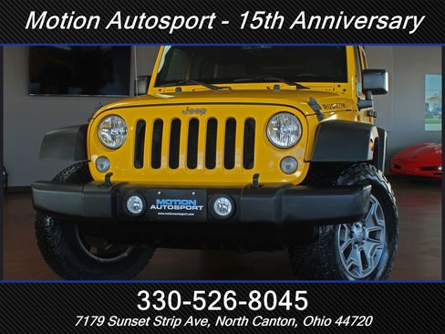 Used 2015 Jeep Wrangler Unlimited Rubicon w/ Dual Top Group image 54