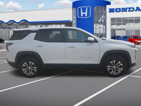 Used 2025 Chevrolet Equinox LT FWD image 10