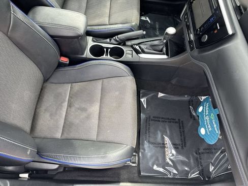 Used 2017 Toyota Corolla SE w/ SE Premium Package FWD image 27