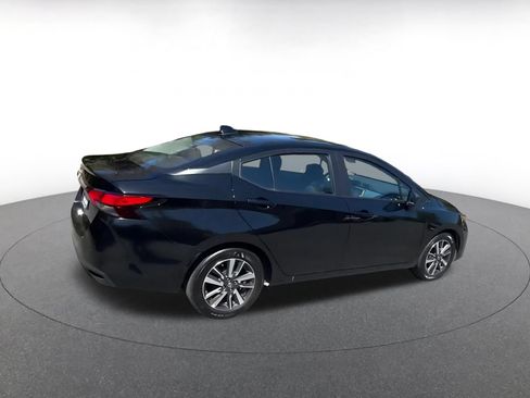 Used 2025 Nissan Versa SV FWD image 15