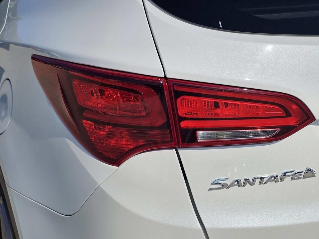 Used 2017 Hyundai Santa Fe Sport w/ Cargo Package AWD/4WD image 11