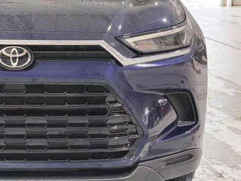 Used 2025 Toyota Grand Highlander FWD image 4