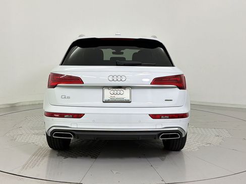Used 2023 Audi Q5 2.0T Premium w/ Convenience Package image 10