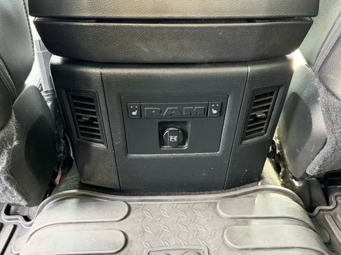Used 2017 RAM 3500 Laramie AWD/4WD image 19