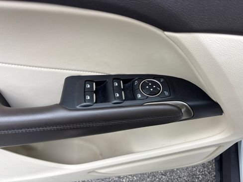 Used 2016 Lincoln MKC Select w/ Select Plus Package FWD image 13