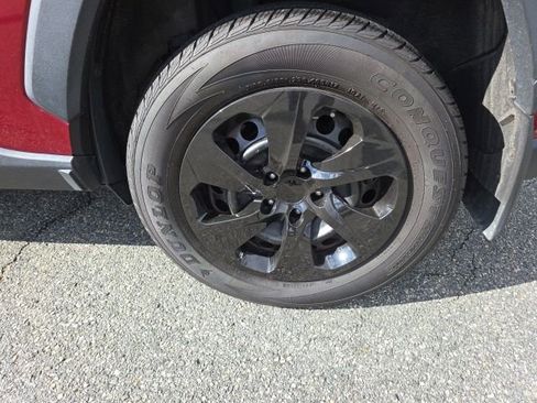 Used 2021 Toyota RAV4 LE image 12