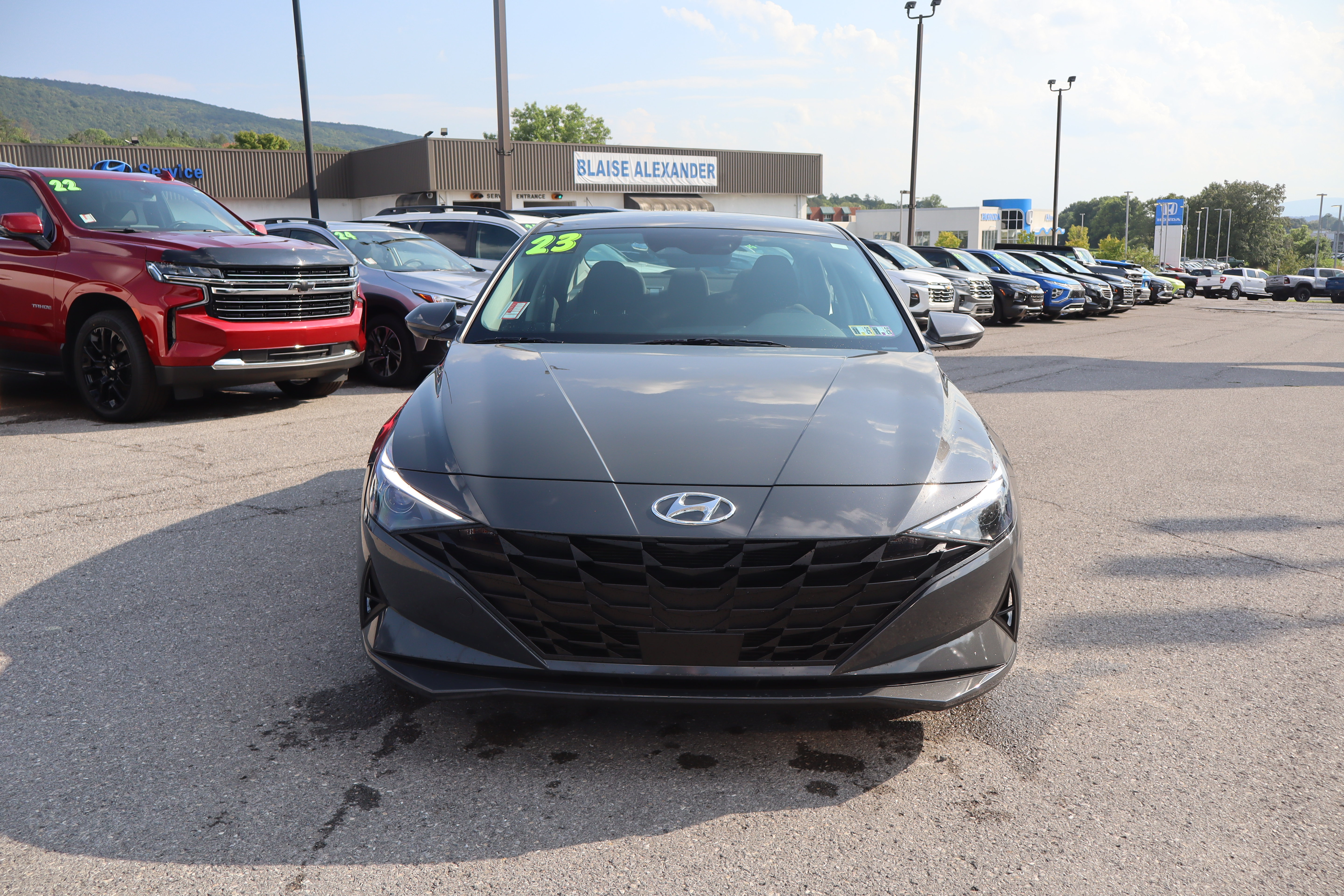 Certified 2023 Hyundai Elantra SEL w/ Convenience Package FWD image 9