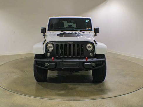 Used 2018 Jeep Wrangler Unlimited Rubicon AWD/4WD image 9