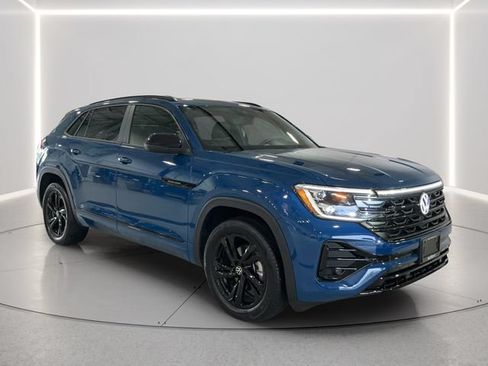 Used 2026 Volkswagen Atlas Cross Sport SEL R-Line w/ MDO Package AWD/4WD image 8