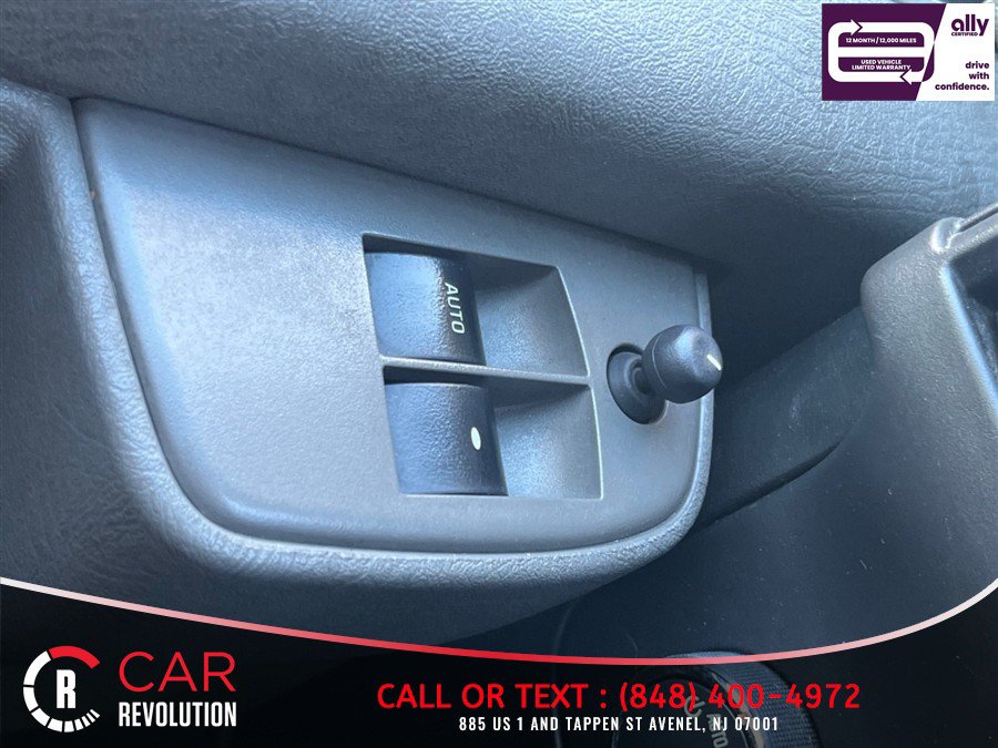 Used 2022 Chevrolet Express 2500 w/ Driver Convenience Package RWD image 23