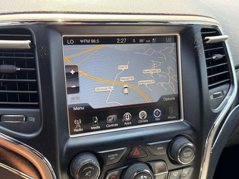 Used 2015 Jeep Grand Cherokee Limited w/ Luxury Group II image 22