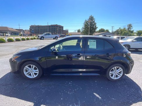 Used 2021 Toyota Corolla SE FWD image 3