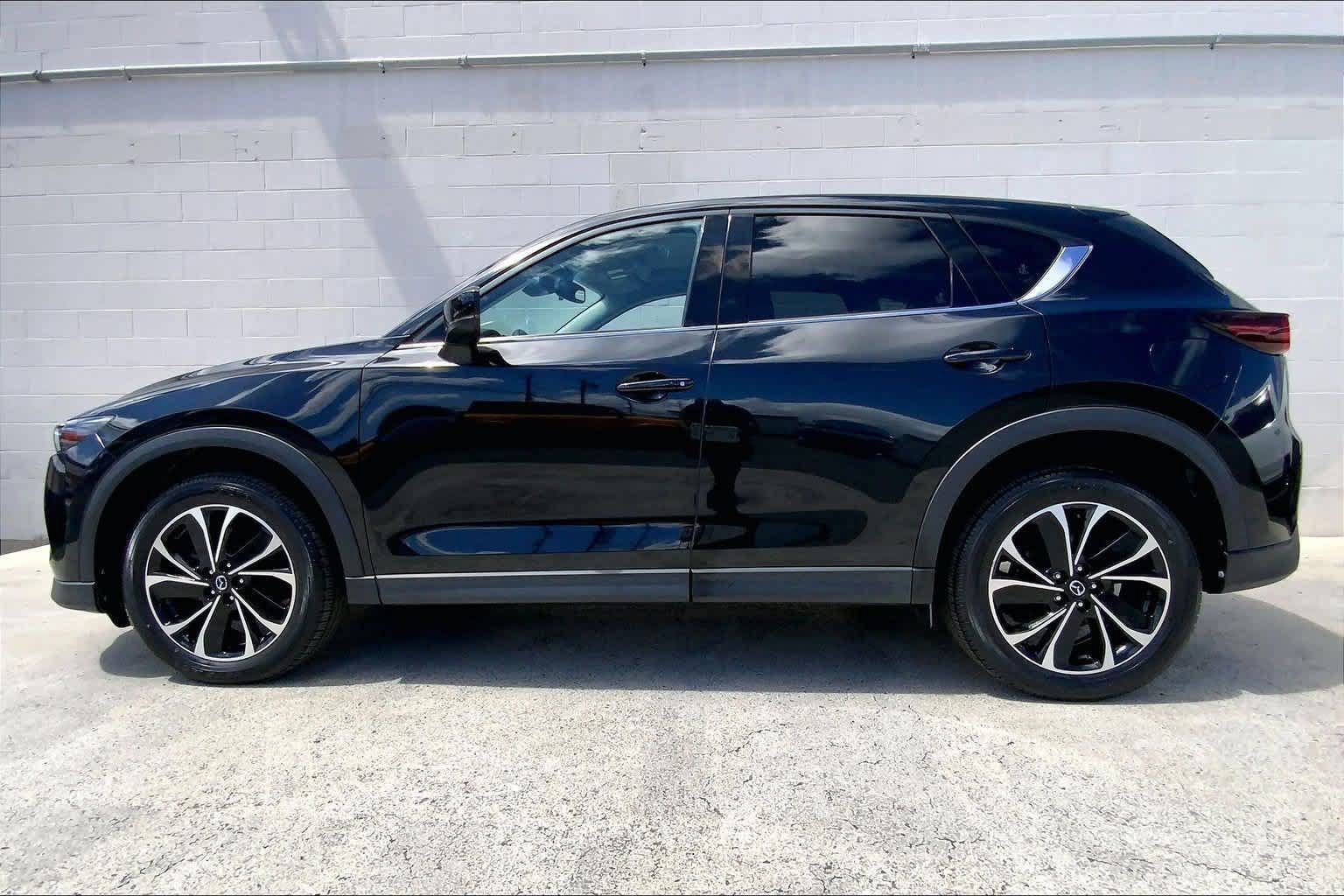 Used 2022 MAZDA CX-5 AWD 2.5 S w/ Premium Plus Pkg image 3