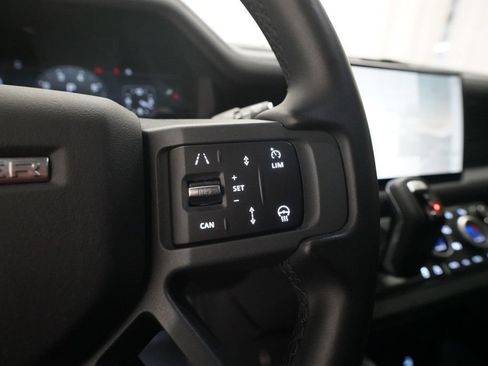 Used 2025 Land Rover Defender 110 S AWD/4WD image 18