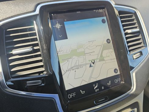 Used 2017 Volvo XC90 T6 Momentum w/ Vision Package image 36