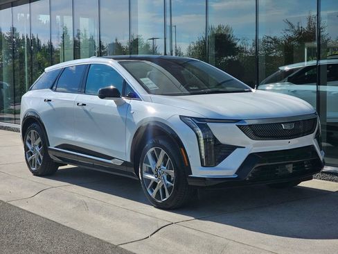New 2026 Cadillac Optiq Luxury 2 AWD/4WD image 7