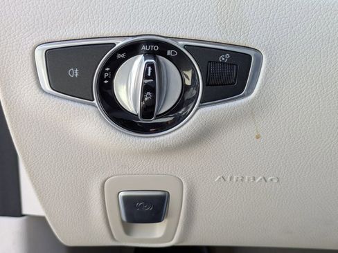 Used 2019 Mercedes-Benz E 300 image 12
