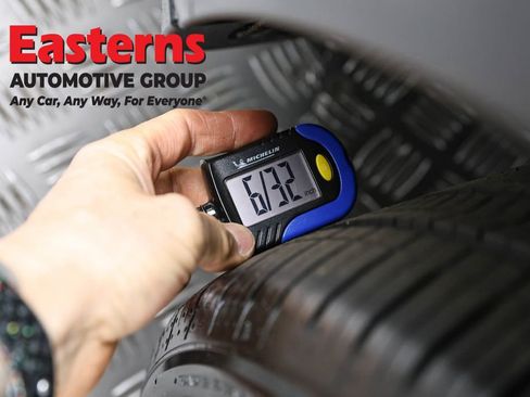 Used 2022 Tesla Model Y Long Range image 23