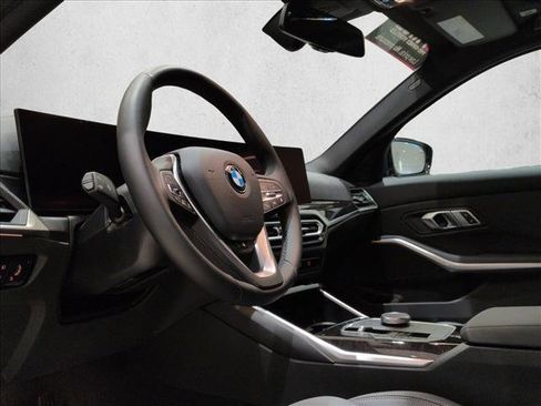 Used 2023 BMW 330i xDrive Sedan w/ Premium Package AWD/4WD image 10