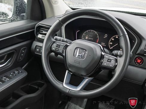 Used 2025 Honda Pilot Touring image 40
