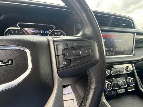 Used 2021 GMC Yukon Denali w/ Denali Premium Package AWD/4WD image 19