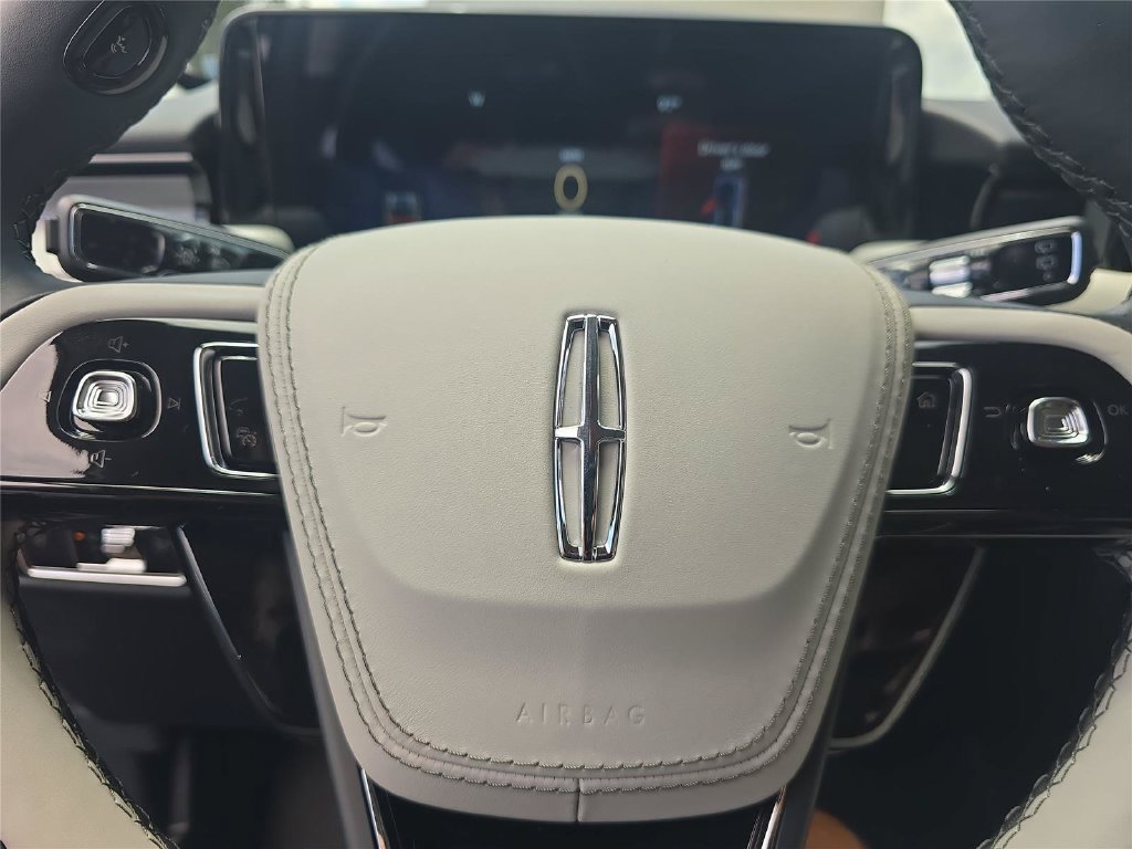 New 2026 Lincoln Aviator 2WD image 21