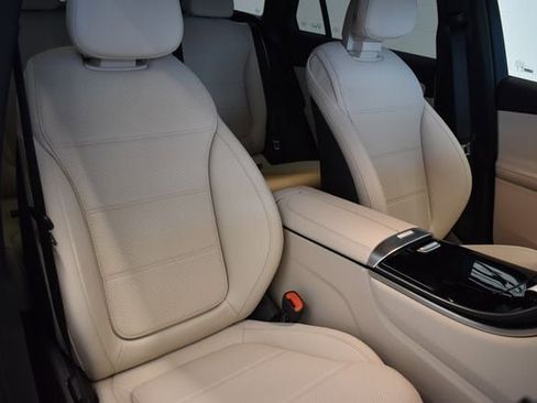 New 2026 Mercedes-Benz GLC 300 4MATIC image 6