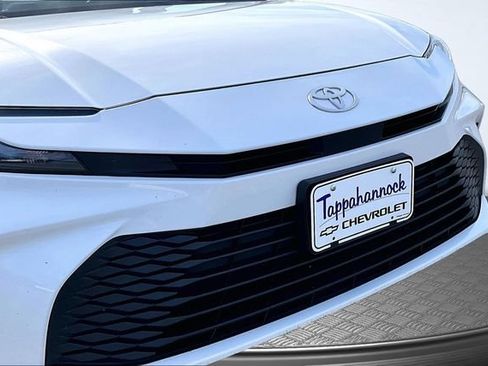 Used 2025 Toyota Camry LE FWD image 30
