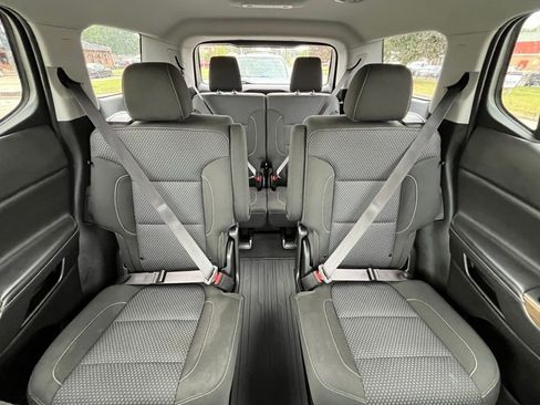 Certified 2023 GMC Acadia SLE w/ Driver Convenience Package image 15