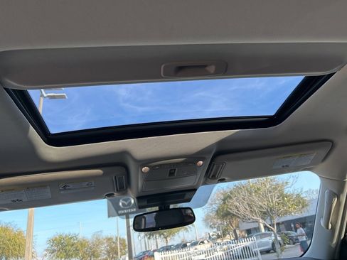 Used 2021 Nissan Armada SL image 3