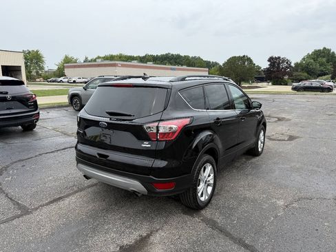 Used 2018 Ford Escape SE w/ SE Sync 3 Package FWD image 5