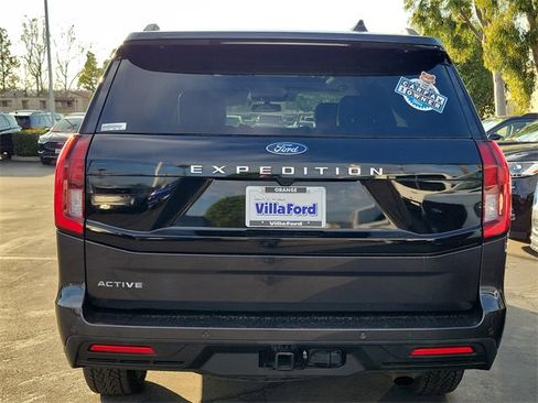 Certified 2025 Ford Expedition Active image 24