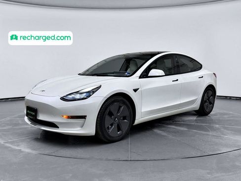 Used 2021 Tesla Model 3 Standard Range Plus RWD image 1