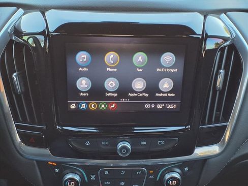 Used 2023 Chevrolet Traverse Premier image 16