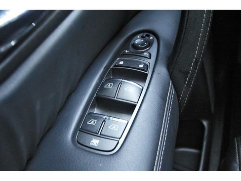 Used 2024 Nissan Armada Platinum w/ Captain's Chairs Package RWD image 22