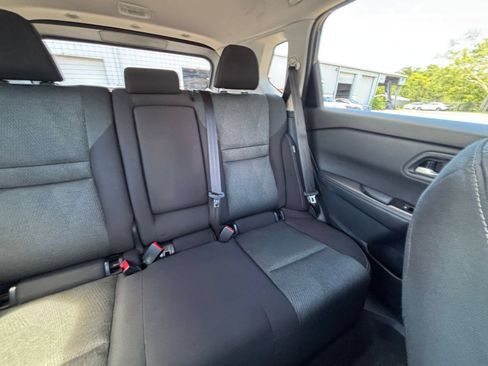 Used 2025 Nissan Rogue SV FWD image 34