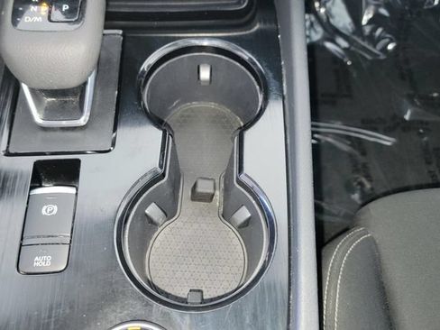 Used 2024 Nissan Rogue S AWD/4WD image 27