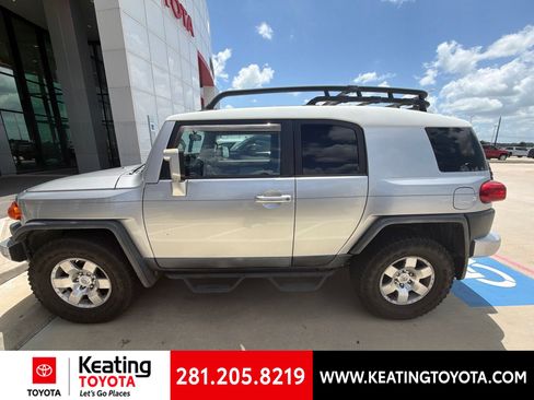 Used 2008 Toyota FJ Cruiser 4WD w/ Upgrade Pkg 1 image 6