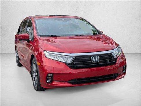 Certified 2022 Honda Odyssey Touring image 3