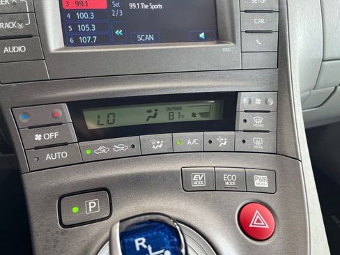 Used 2012 Toyota Prius Four image 26